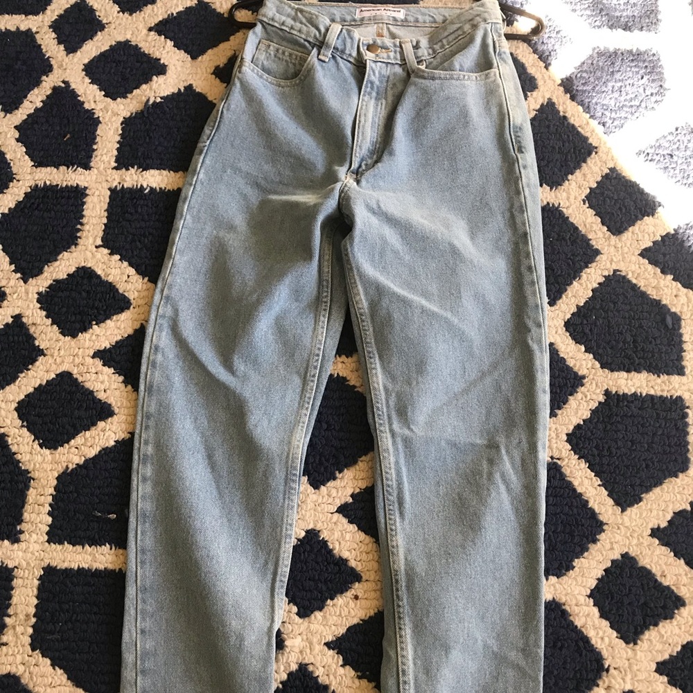 Weigh wasted jeans